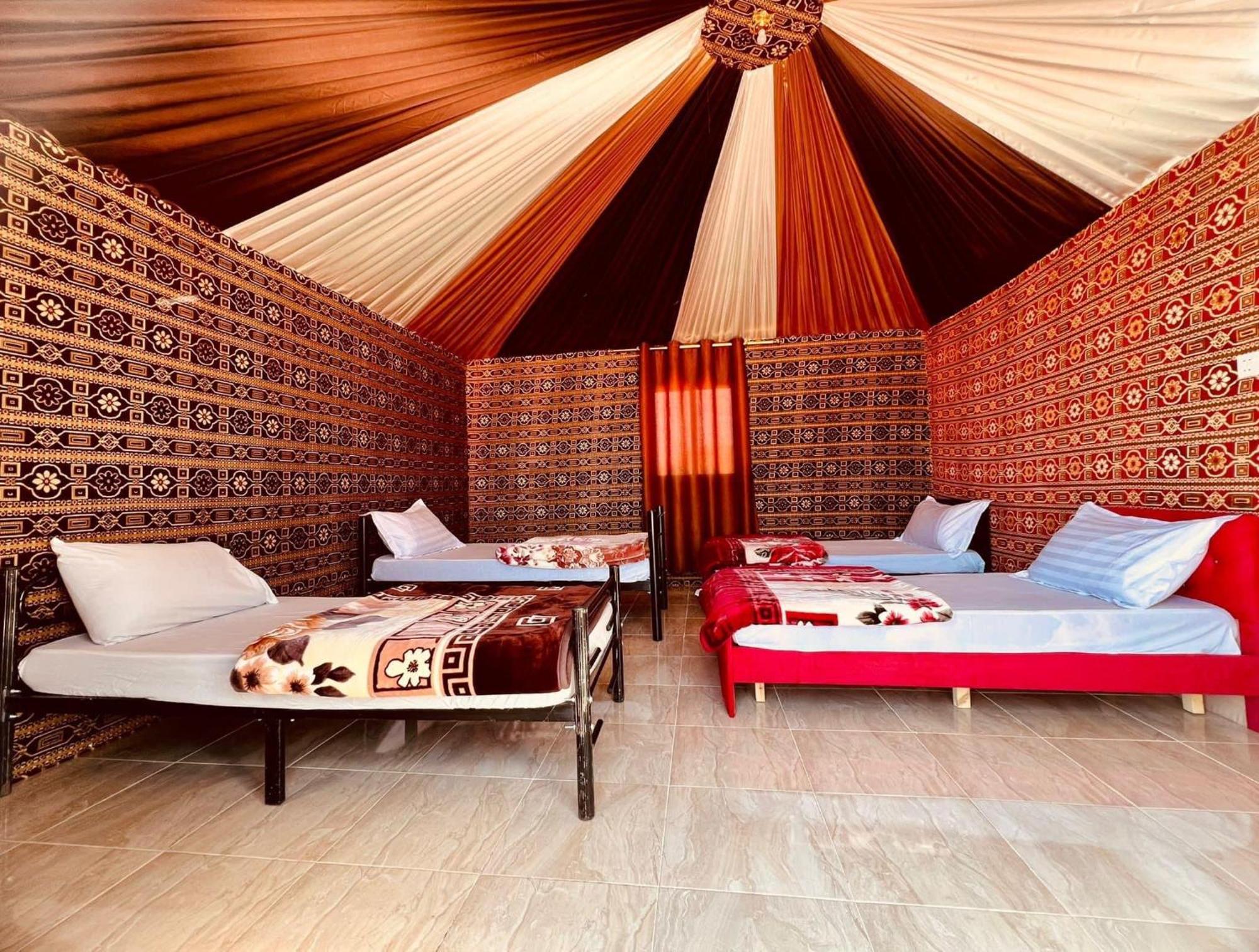 Wadi Rum Travel Camp المظهر الخارجي الصورة